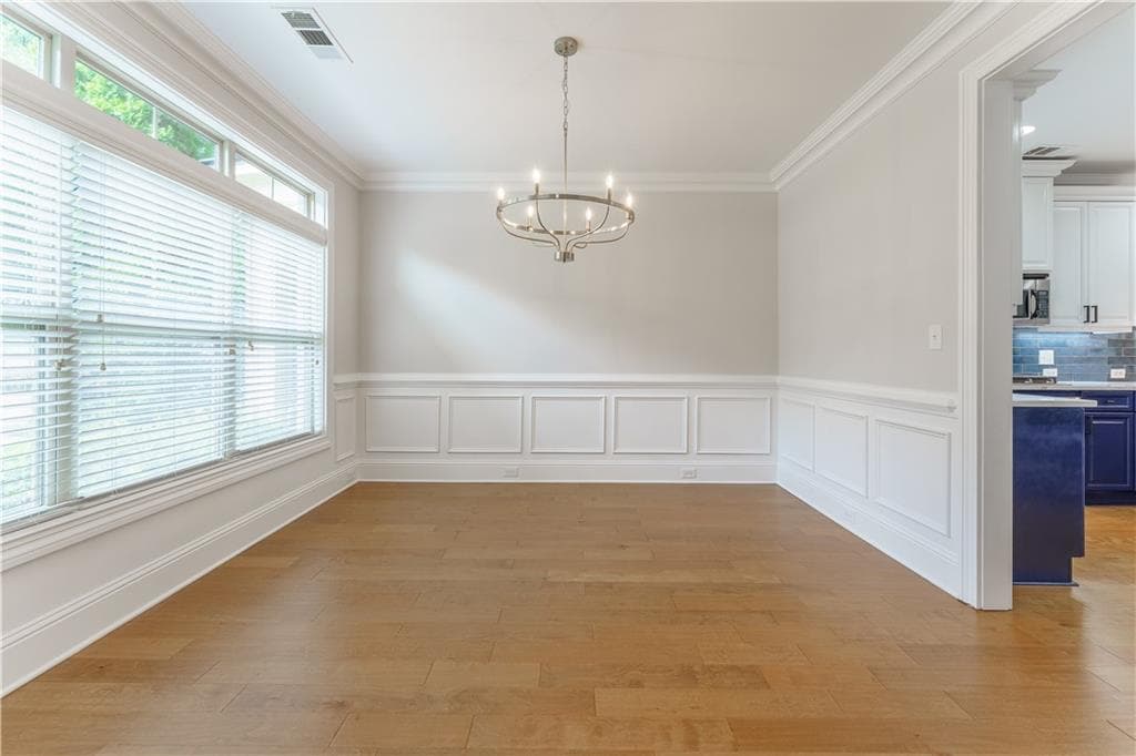 3 bedroom, 3 bathroom, 1,868 sq ft townhouse for sale at 3777 Baverton Drive, Suwanee, GA 30024 — photo 7