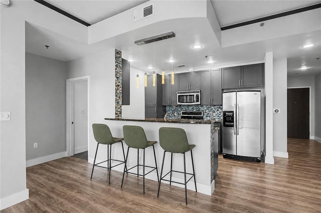 1 bedroom, 1 bathroom, 783 sq ft condominium for sale at 855 Peachtree Street 2906, Atlanta, GA 30308 — photo 4