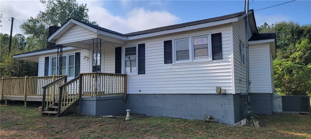 3 bedroom, 2 bathroom, 1,148 sq ft single family residence for rent at 10326 Cumming Highway, Canton, GA 30115 for $2,100 a month — photo 2