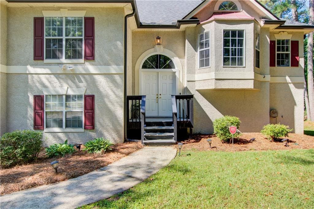 4 bedroom, 3 bathroom, 3,277 sq ft single family residence for sale at 56 Montpelier Place, Sharpsburg, GA 30277 — photo 3