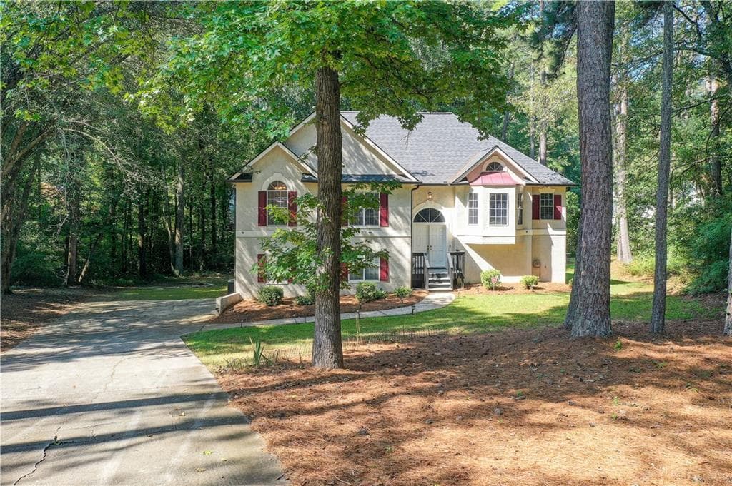 4 bedroom, 3 bathroom, 3,277 sq ft single family residence for sale at 56 Montpelier Place, Sharpsburg, GA 30277 — photo 5