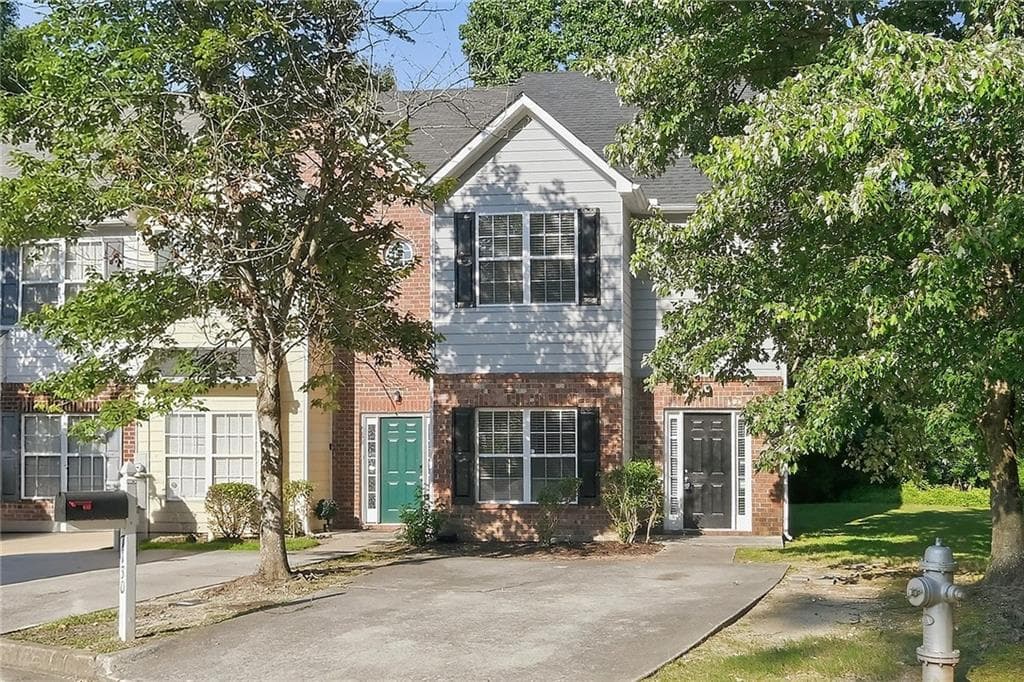 3 bedroom, 3 bathroom, 1,528 sq ft single family residence for rent at 7130 Brookview Way, Riverdale, GA 30274 for $1,445 a month — photo 1 of 16