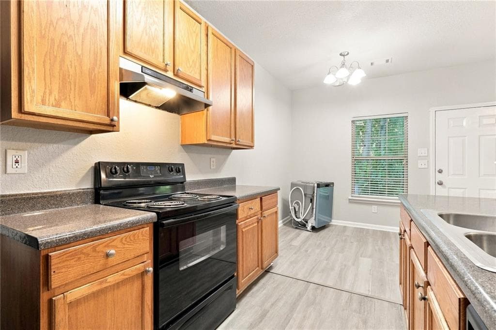 3 bedroom, 3 bathroom, 1,528 sq ft single family residence for rent at 7130 Brookview Way, Riverdale, GA 30274 for $1,445 a month — photo 2