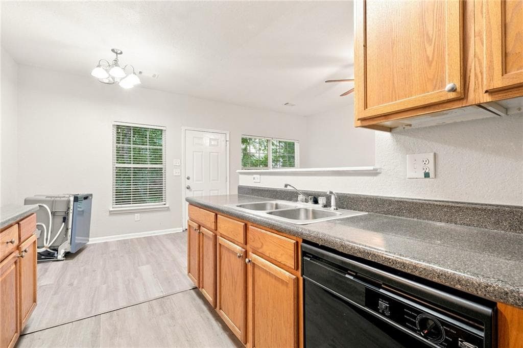 3 bedroom, 3 bathroom, 1,528 sq ft single family residence for rent at 7130 Brookview Way, Riverdale, GA 30274 for $1,445 a month — photo 3