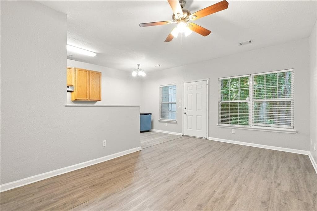 3 bedroom, 3 bathroom, 1,528 sq ft single family residence for rent at 7130 Brookview Way, Riverdale, GA 30274 for $1,445 a month — photo 5
