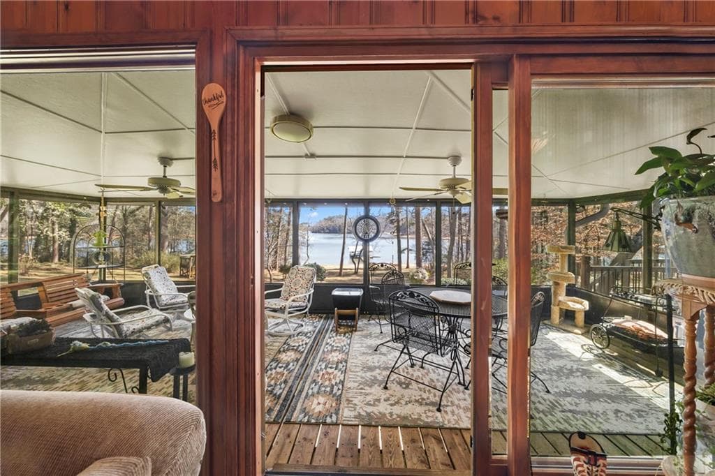 3 bedroom, 4 bathroom, 4,900 sq ft single family residence for sale at 572 Imperial Drive, Martin, GA 30557 — photo 4