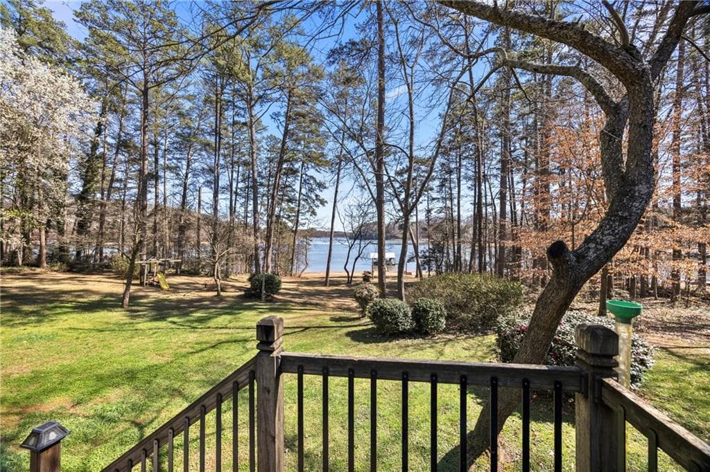 3 bedroom, 4 bathroom, 4,900 sq ft single family residence for sale at 572 Imperial Drive, Martin, GA 30557 — photo 5