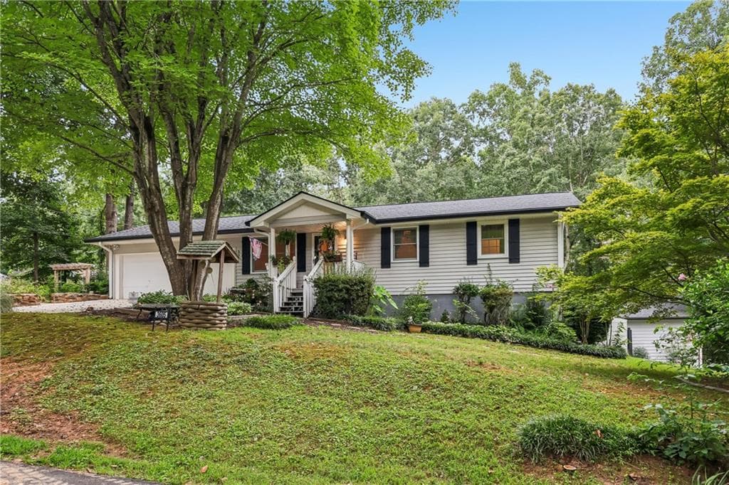 4 bedroom, 3 bathroom, 3,000 sq ft single family residence for sale at 3605 Riviera Drive, Cumming, GA 30041 — photo 2