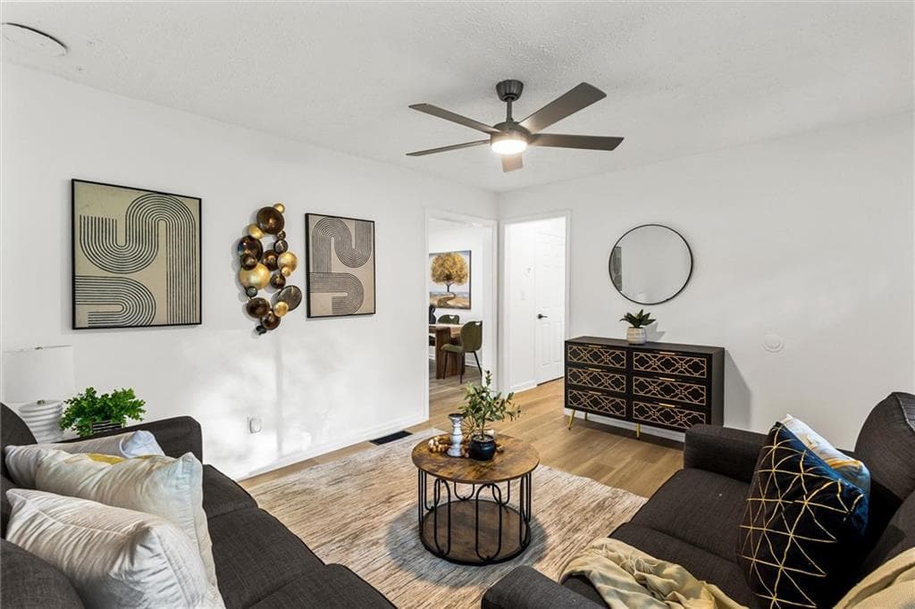 3 bedroom, 2 bathroom, 1,472 sq ft single family residence for sale at 6275 Bennett Ln Sw, Mableton, GA 30126 — photo 7