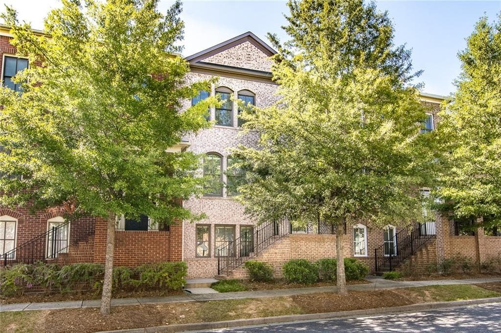 3 bedroom, 4 bathroom, 2,300 sq ft townhouse for rent at 528 Twinrose Way, Alpharetta, GA 30004 for $2,900 a month — photo 2