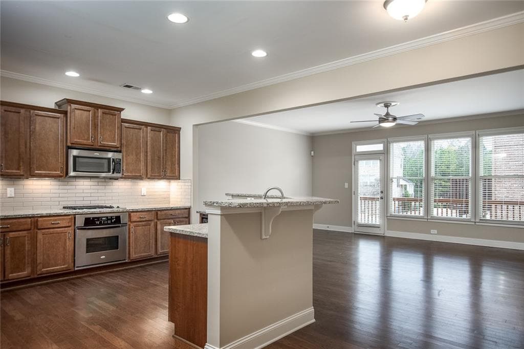 3 bedroom, 4 bathroom, 2,300 sq ft townhouse for rent at 528 Twinrose Way, Alpharetta, GA 30004 for $2,900 a month — photo 7