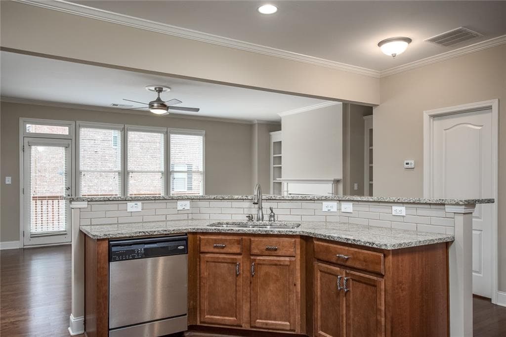 3 bedroom, 4 bathroom, 2,300 sq ft townhouse for rent at 528 Twinrose Way, Alpharetta, GA 30004 for $2,900 a month — photo 9