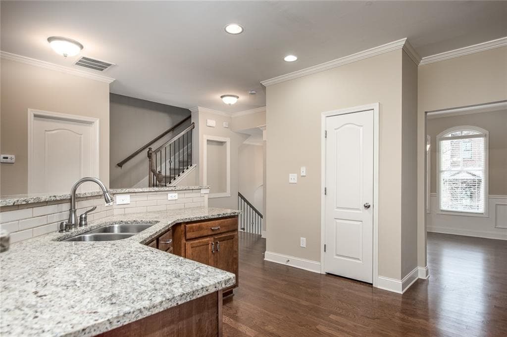 3 bedroom, 4 bathroom, 2,300 sq ft townhouse for rent at 528 Twinrose Way, Alpharetta, GA 30004 for $2,900 a month — photo 10