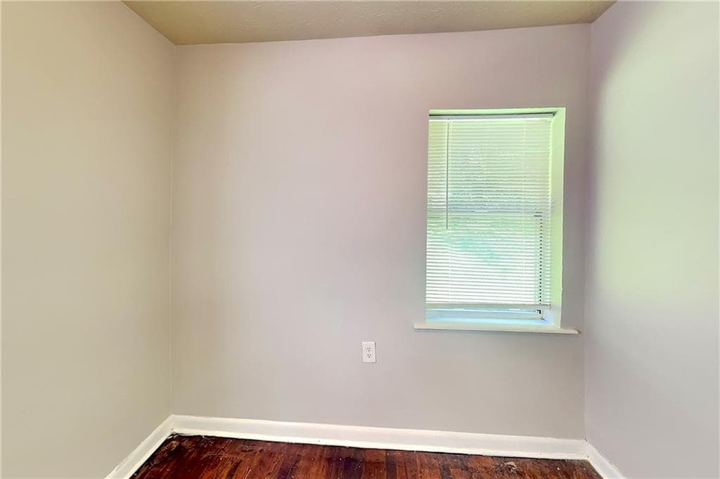 2 bedroom, 1 bathroom, 656 sq ft duplex for rent at 177 Lawton Street Unit A, Atlanta, GA 30314 for $945 a month — photo 6