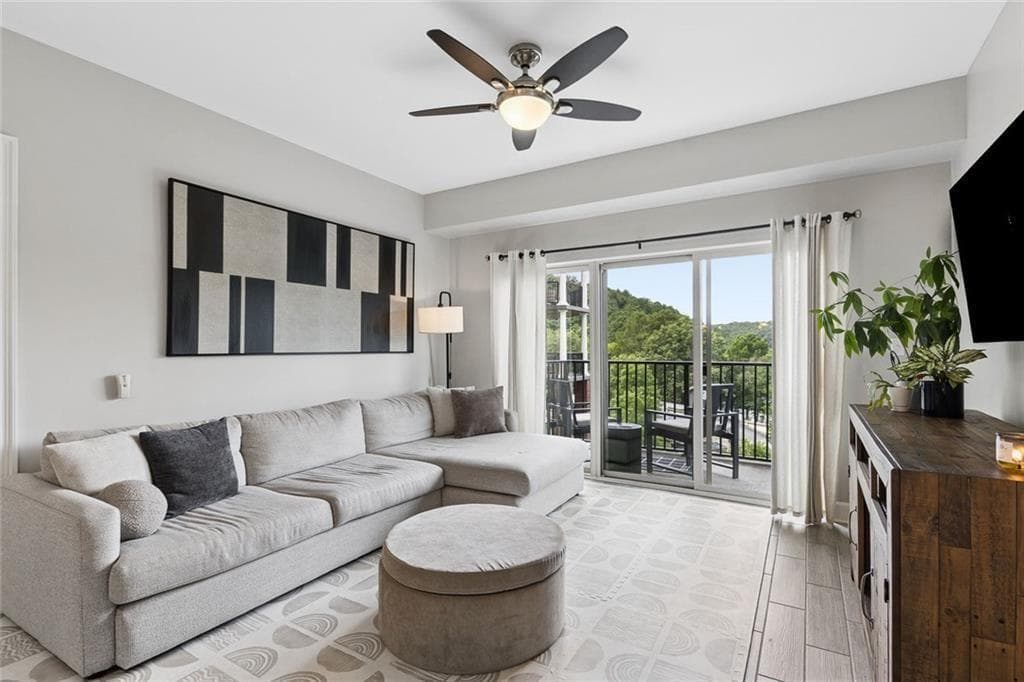 2 bedroom, 2 bathroom, 1,254 sq ft condominium for sale at 200 River Vista Drive 541, Atlanta, GA 30339 — photo 2