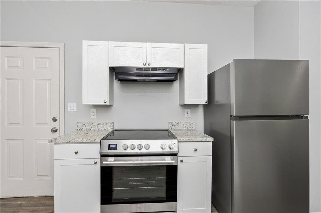 3 bedroom, 3 bathroom, 1,632 sq ft single family residence for rent at 66 Holly Road, Atlanta, GA 30314 for $2,040 a month — photo 2