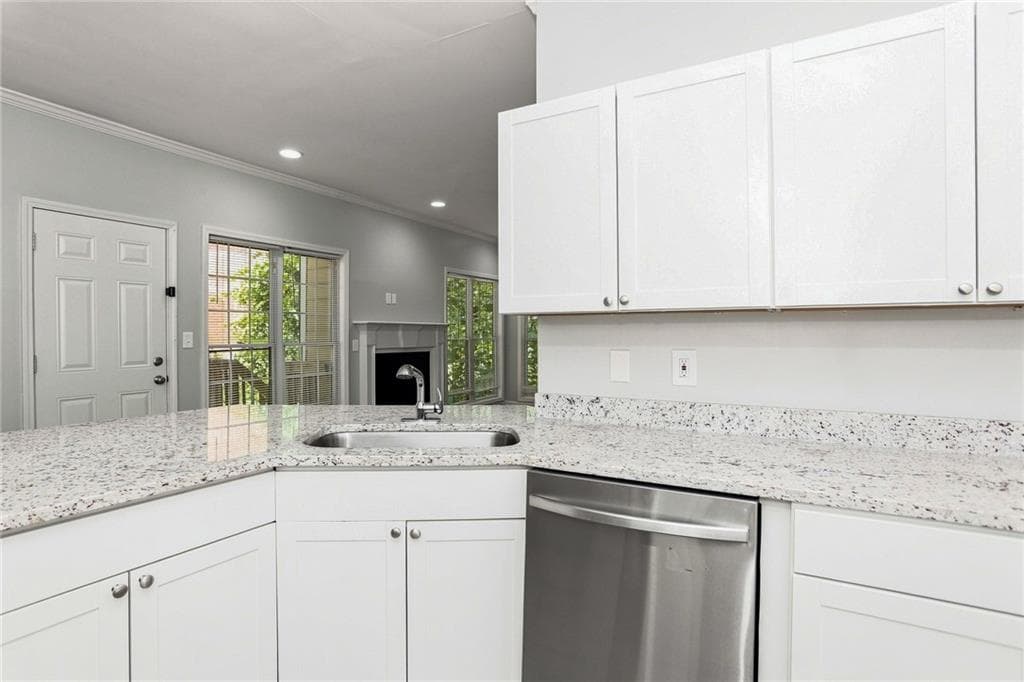 3 bedroom, 3 bathroom, 1,632 sq ft single family residence for rent at 66 Holly Road, Atlanta, GA 30314 for $2,040 a month — photo 3