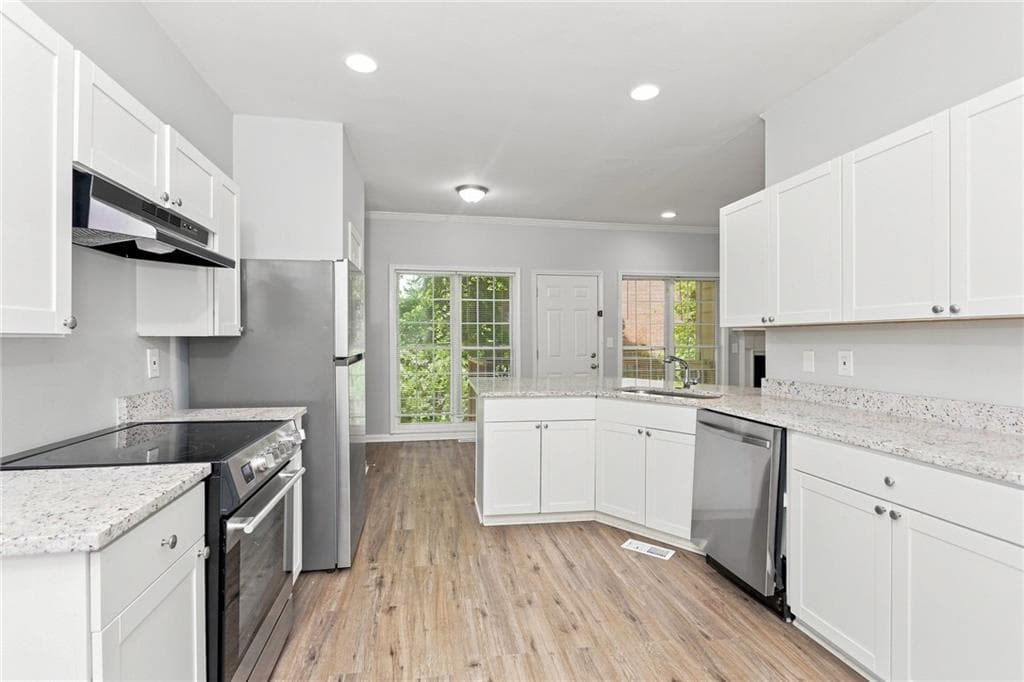 3 bedroom, 3 bathroom, 1,632 sq ft single family residence for rent at 66 Holly Road, Atlanta, GA 30314 for $2,040 a month — photo 4
