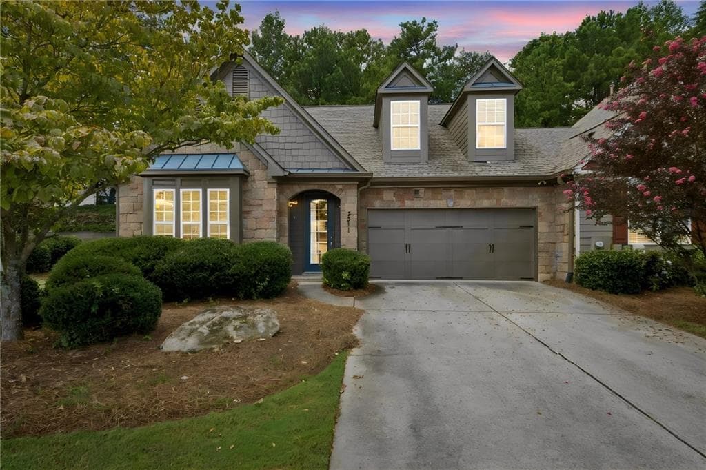 3 bedroom, 3 bathroom, 1,708 sq ft townhouse for sale at 3311 Castleberry Village Drive, Cumming, GA 30040 — photo 3