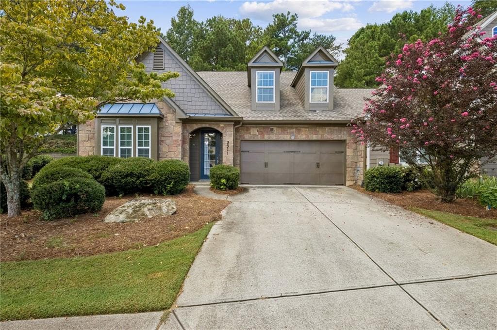 3 bedroom, 3 bathroom, 1,708 sq ft townhouse for sale at 3311 Castleberry Village Drive, Cumming, GA 30040 — photo 4