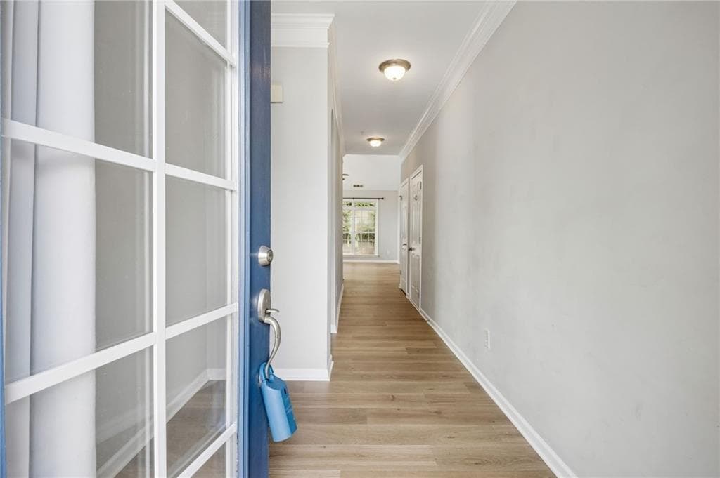 3 bedroom, 3 bathroom, 1,708 sq ft townhouse for sale at 3311 Castleberry Village Drive, Cumming, GA 30040 — photo 6