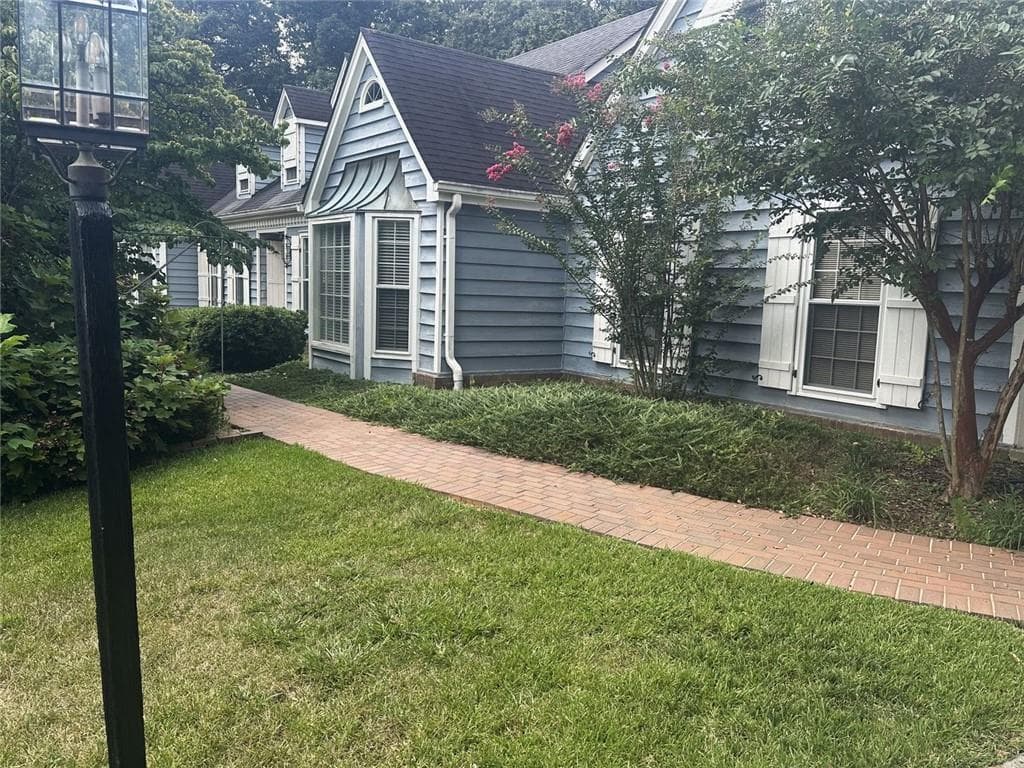 3 bedroom, 3 bathroom, 3,271 sq ft single family residence for sale at 2473 Whispering Pines Drive, Grayson, GA 30017 — photo 5