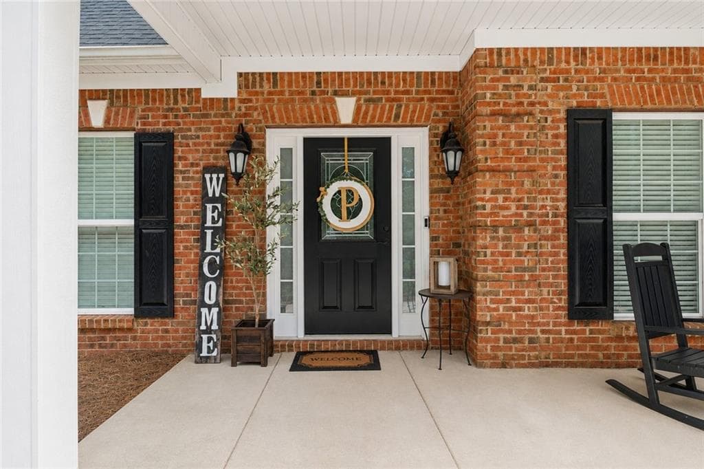 6 bedroom, 3 bathroom, 3,471 sq ft single family residence for sale at 795 Huiet Drive, Mcdonough, GA 30252 — photo 2