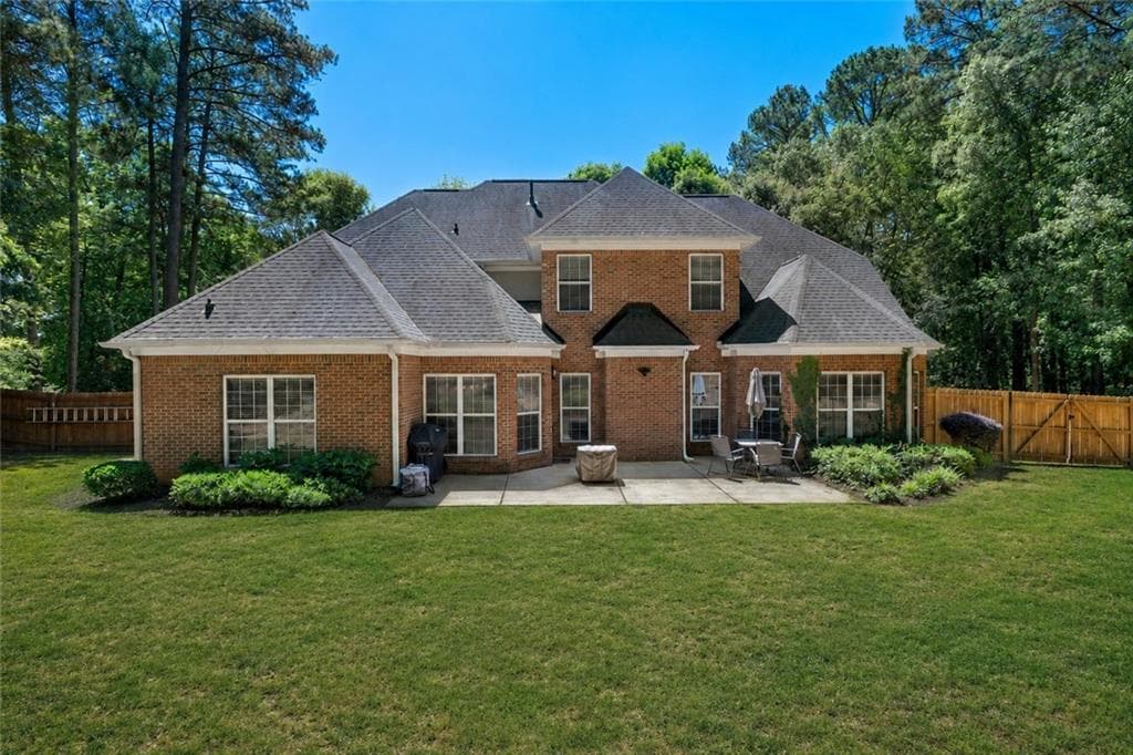 6 bedroom, 3 bathroom, 3,471 sq ft single family residence for sale at 795 Huiet Drive, Mcdonough, GA 30252 — photo 4