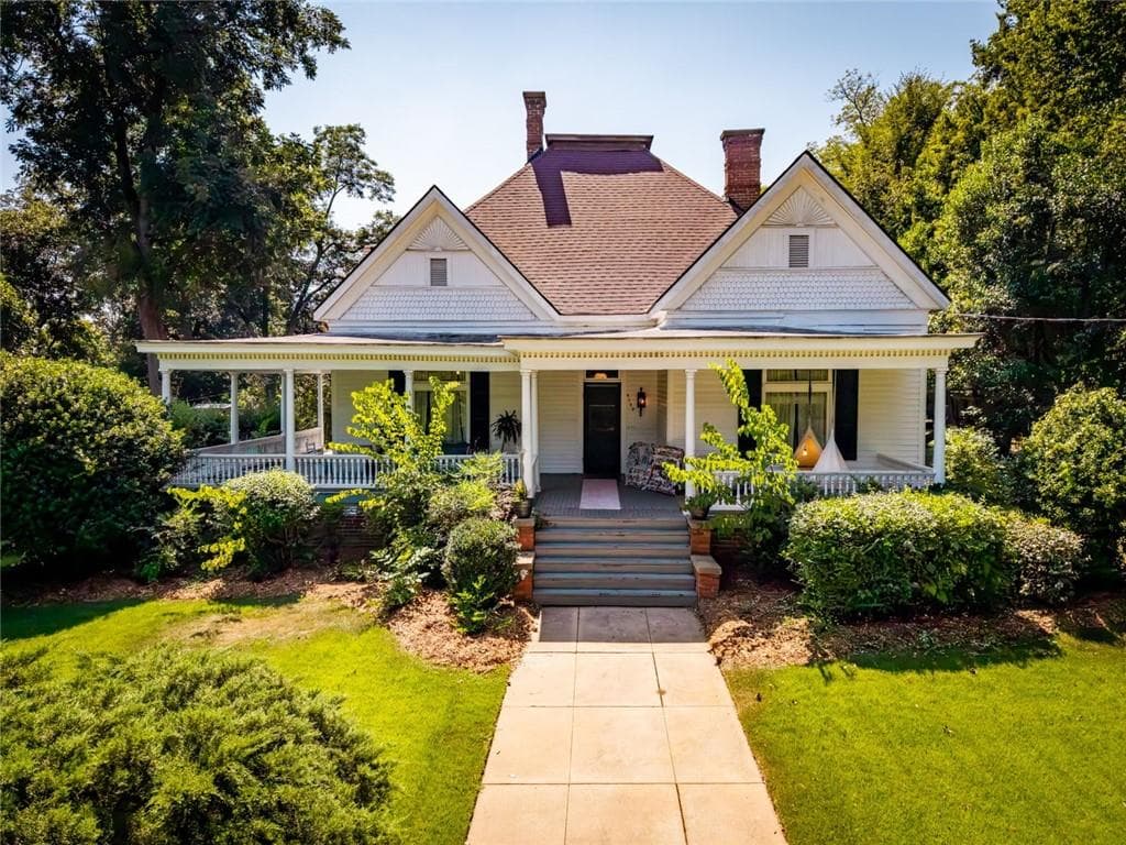 3 bedroom, 2 bathroom, 2,578 sq ft single family residence under contract at 4189 Emory Street, Covington, GA 30014 — photo 2