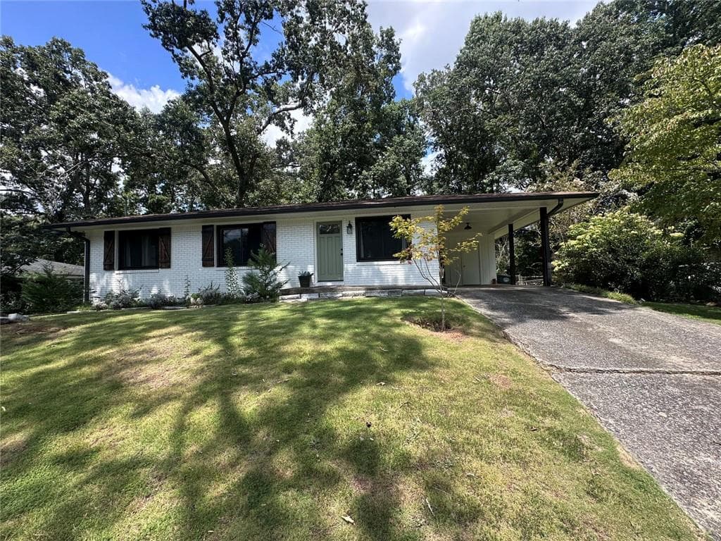 3 bedroom, 2 bathroom, 1,358 sq ft single family residence for rent at 2498 Lakewood Drive, Kennesaw, GA 30152 for $1,550 a month — photo 4