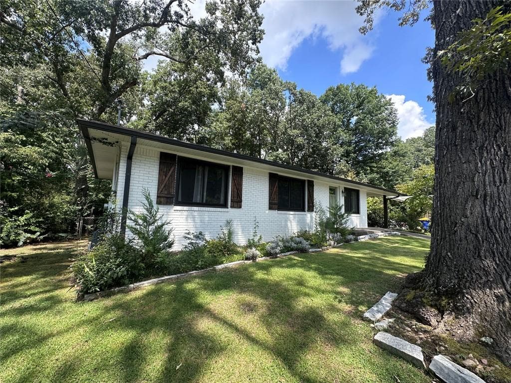 3 bedroom, 2 bathroom, 1,358 sq ft single family residence for rent at 2498 Lakewood Drive, Kennesaw, GA 30152 for $1,550 a month — photo 6