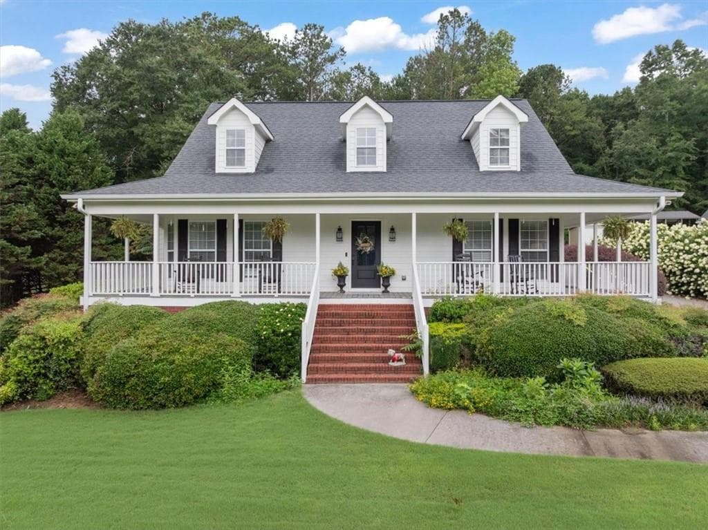 3 bedroom, 3 bathroom, 2,141 sq ft single family residence for sale at 2011 Windfield Drive, Monroe, GA 30655 — photo 2