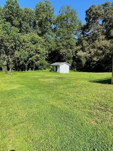 4 bedroom, 3 bathroom, 1,880 sq ft single family residence for sale at 7241 Grayson Drive, Riverdale, GA 30296 — photo 3