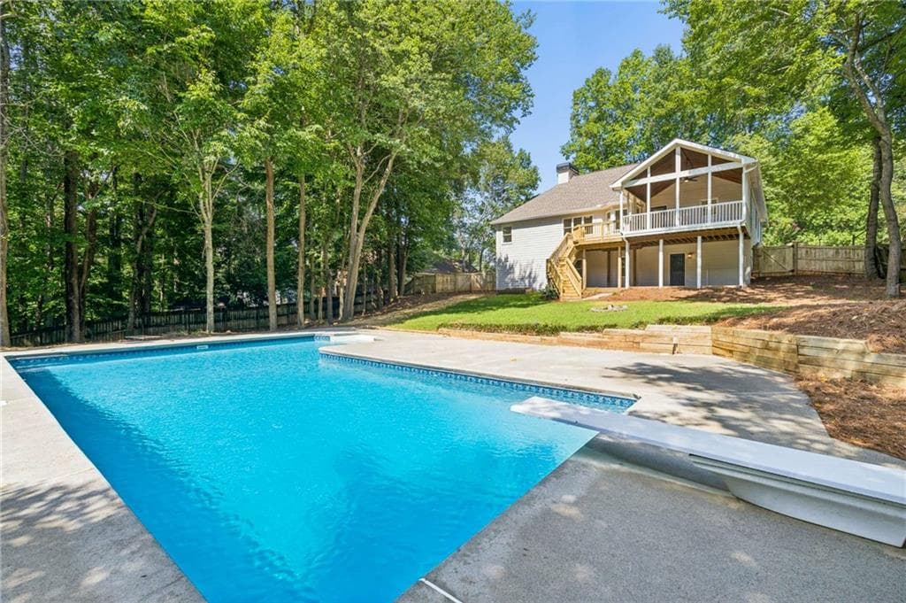 3 bedroom, 2 bathroom, 1,817 sq ft single family residence for sale at 8040 Wynfield Drive, Cumming, GA 30040 — photo 2