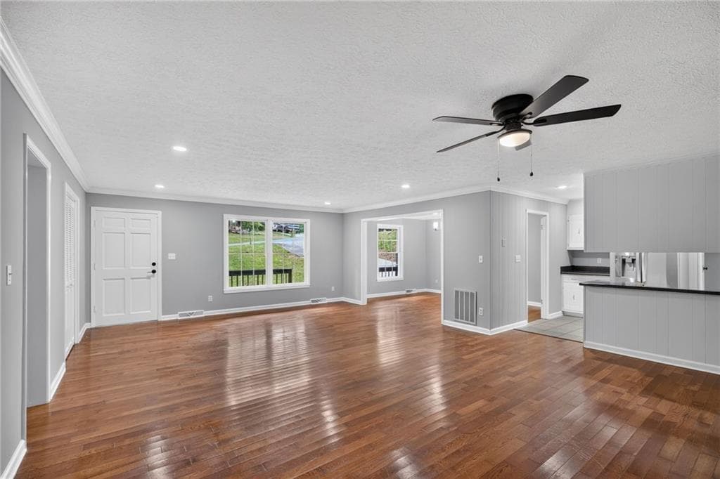 3 bedroom, 2 bathroom, 2,669 sq ft single family residence under contract at 110 Thornwood Drive, Rome, GA 30165 — photo 5