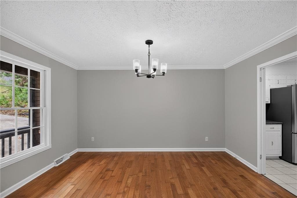 3 bedroom, 2 bathroom, 2,669 sq ft single family residence under contract at 110 Thornwood Drive, Rome, GA 30165 — photo 7