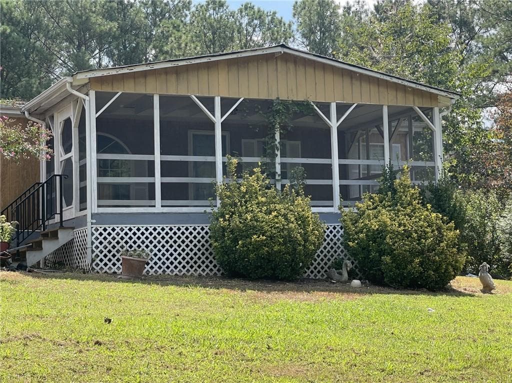 3 bedroom, 2 bathroom single family residence under contract at 74 Bridle Path Drive, Ball Ground, GA 30107 — photo 6