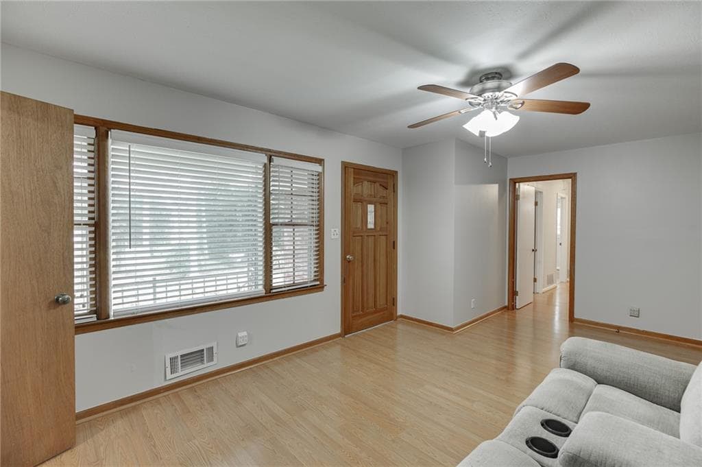 3 bedroom, 3 bathroom, 1,823 sq ft single family residence under contract at 944 Beaver Ruin Road, Lilburn, GA 30047 — photo 7