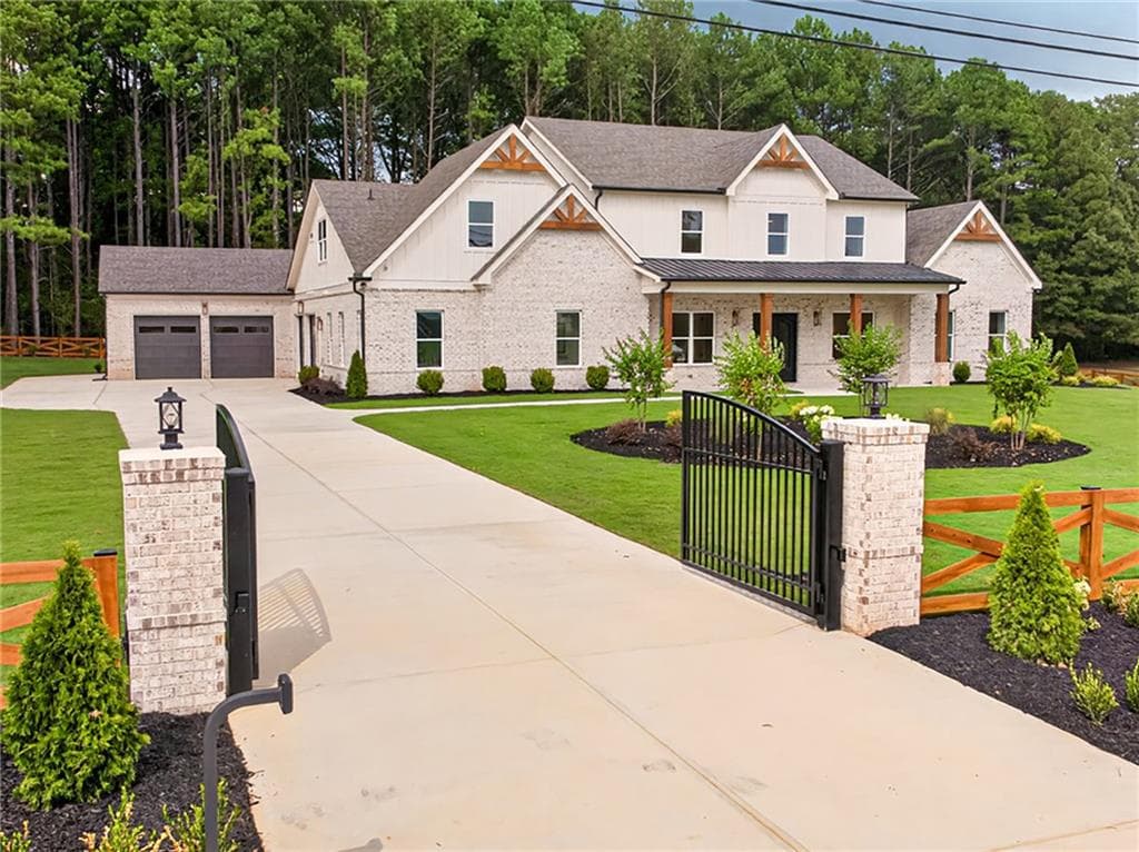 5 bedroom, 6 bathroom, 5,163 sq ft single family residence for sale at 1556 New Hope Road, Lawrenceville, GA 30045 — photo 2