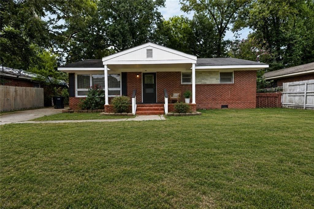 2 bedroom, 2 bathroom, 1,425 sq ft single family residence under contract at 1031 Enoch Drive, Columbus, GA 31906 — photo 9