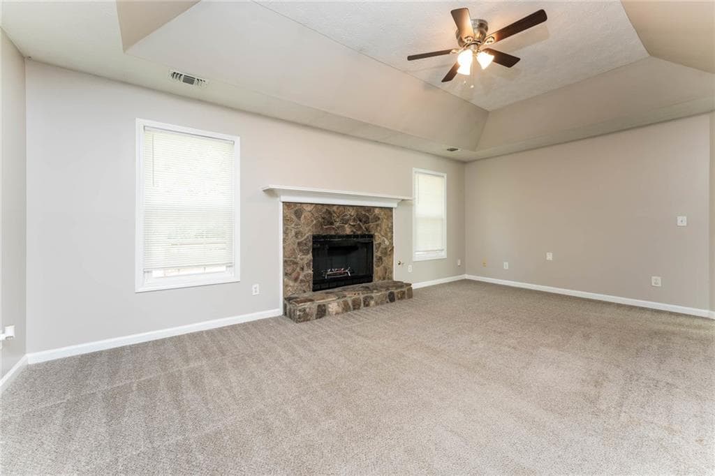 3 bedroom, 2 bathroom, 1,626 sq ft single family residence under contract at 1014 Bay Ridge Drive, Lawrenceville, GA 30045 — photo 3