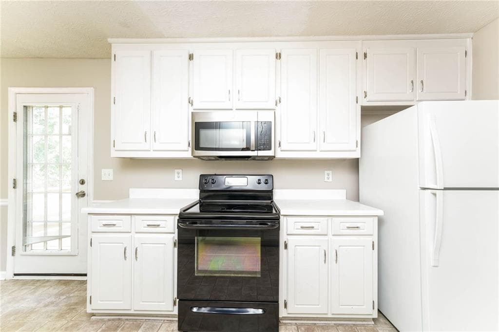 3 bedroom, 2 bathroom, 1,626 sq ft single family residence under contract at 1014 Bay Ridge Drive, Lawrenceville, GA 30045 — photo 8