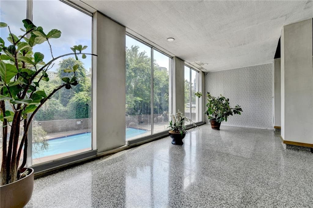 2 bedroom, 1 bathroom, 1,020 sq ft condominium for rent at 215 Piedmont Avenue 1009, Atlanta, GA 30308 for $1,800 a month — photo 7