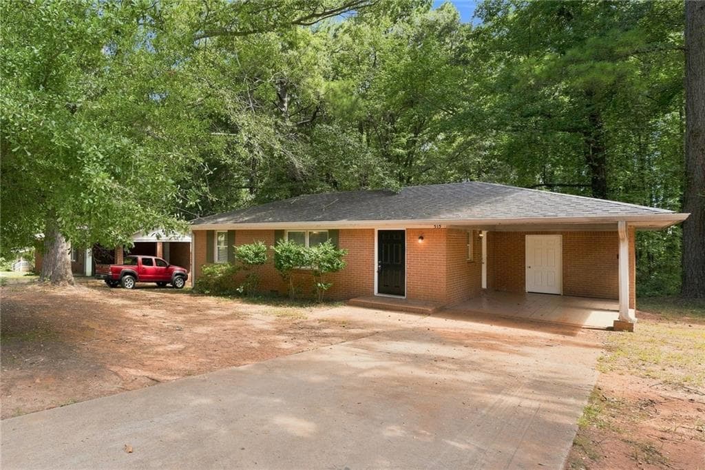 3 bedroom, 1 bathroom, 1,092 sq ft single family residence for rent at 515 Landers Street, Monroe, GA 30655 for $1,430 a month — photo 1 of 16