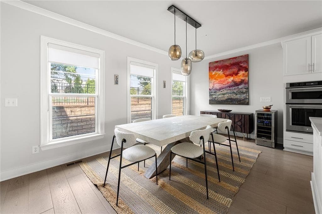 3 bedroom, 5 bathroom, 2,656 sq ft townhouse for sale at 1012 Burnside Lane, Atlanta, GA 30318 — photo 2