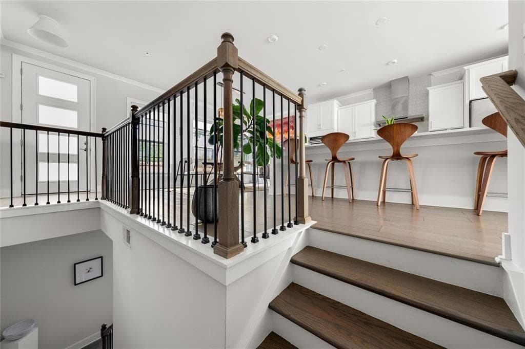 3 bedroom, 5 bathroom, 2,656 sq ft townhouse for sale at 1012 Burnside Lane, Atlanta, GA 30318 — photo 8