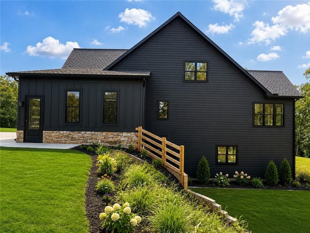 4 bedroom, 4 bathroom, 4,405 sq ft single family residence for sale at 5101 Gwendolyn Court, Acworth, GA 30101 — photo 4