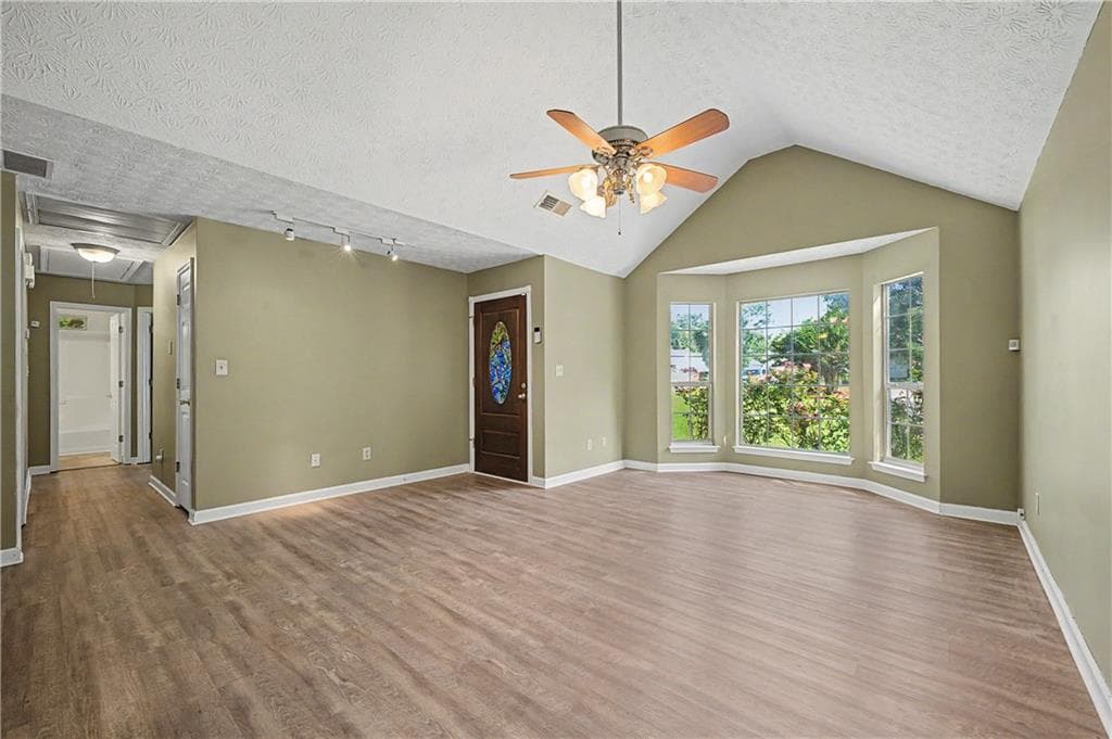 3 bedroom, 2 bathroom, 1,397 sq ft single family residence for sale at 204 Spring Circle, Stockbridge, GA 30281 — photo 3