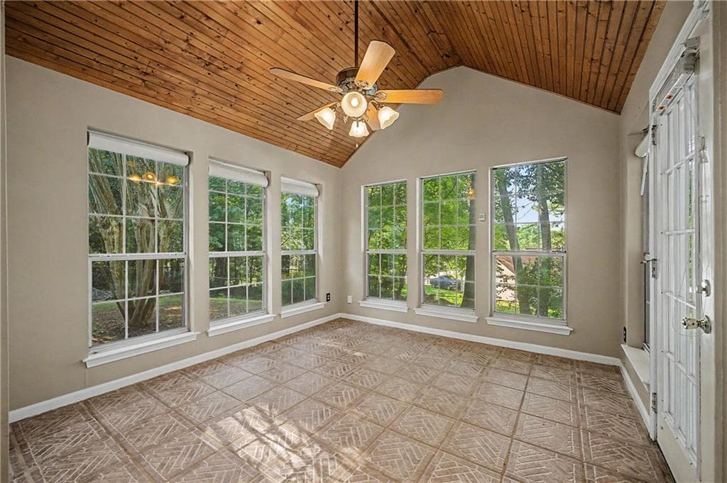 3 bedroom, 2 bathroom, 1,397 sq ft single family residence for sale at 204 Spring Circle, Stockbridge, GA 30281 — photo 6