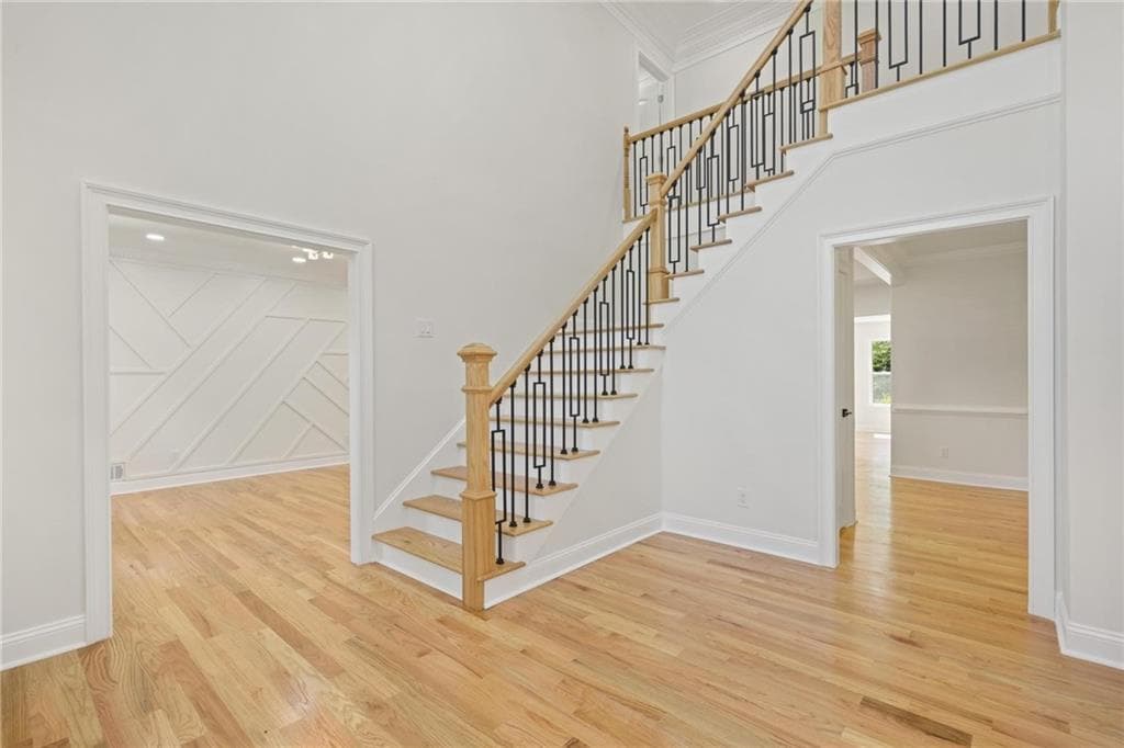 6 bedroom, 6 bathroom, 5,258 sq ft single family residence for sale at 762 Bedford Oaks Drive, Marietta, GA 30068 — photo 4